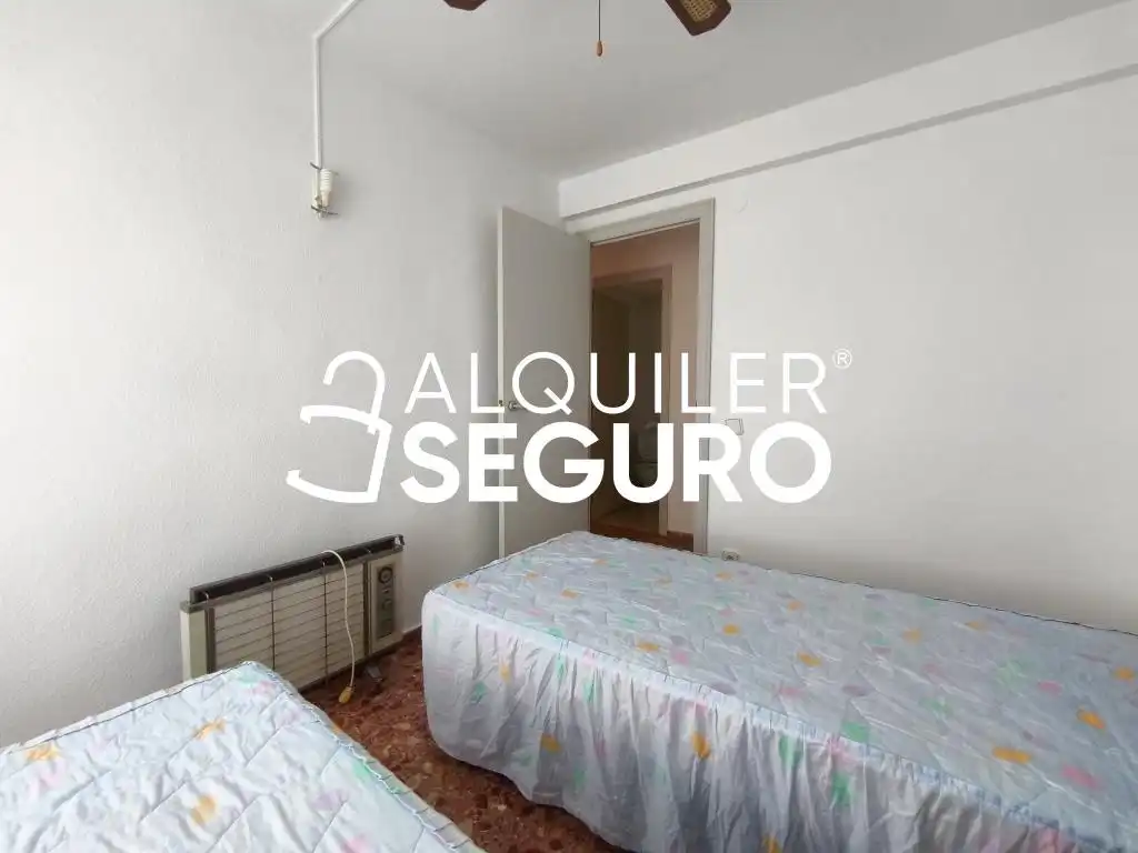 Habitación de Ático de alquiler en El Campello con Terraza y Amueblado
