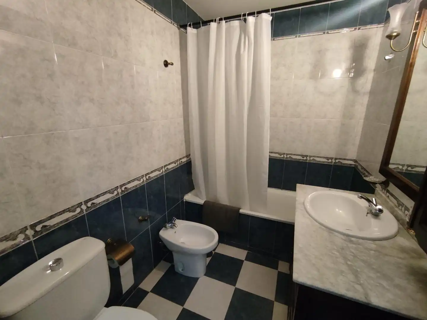 Bathroom of Flat for rent in Los Barrios