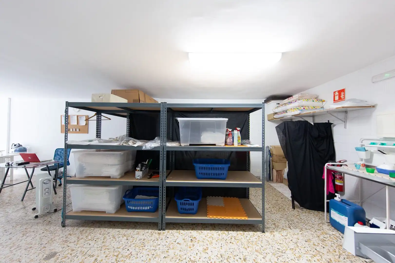 Local en venta en Alicante / Alacant con Aire acondicionado y Amueblado