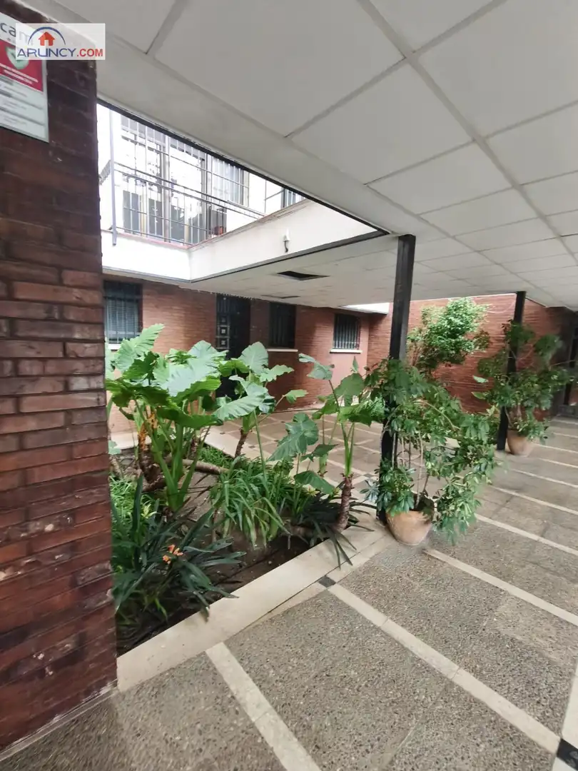 Pis en venda en  Sevilla Capital amb Aire condicionat i Jardí privat