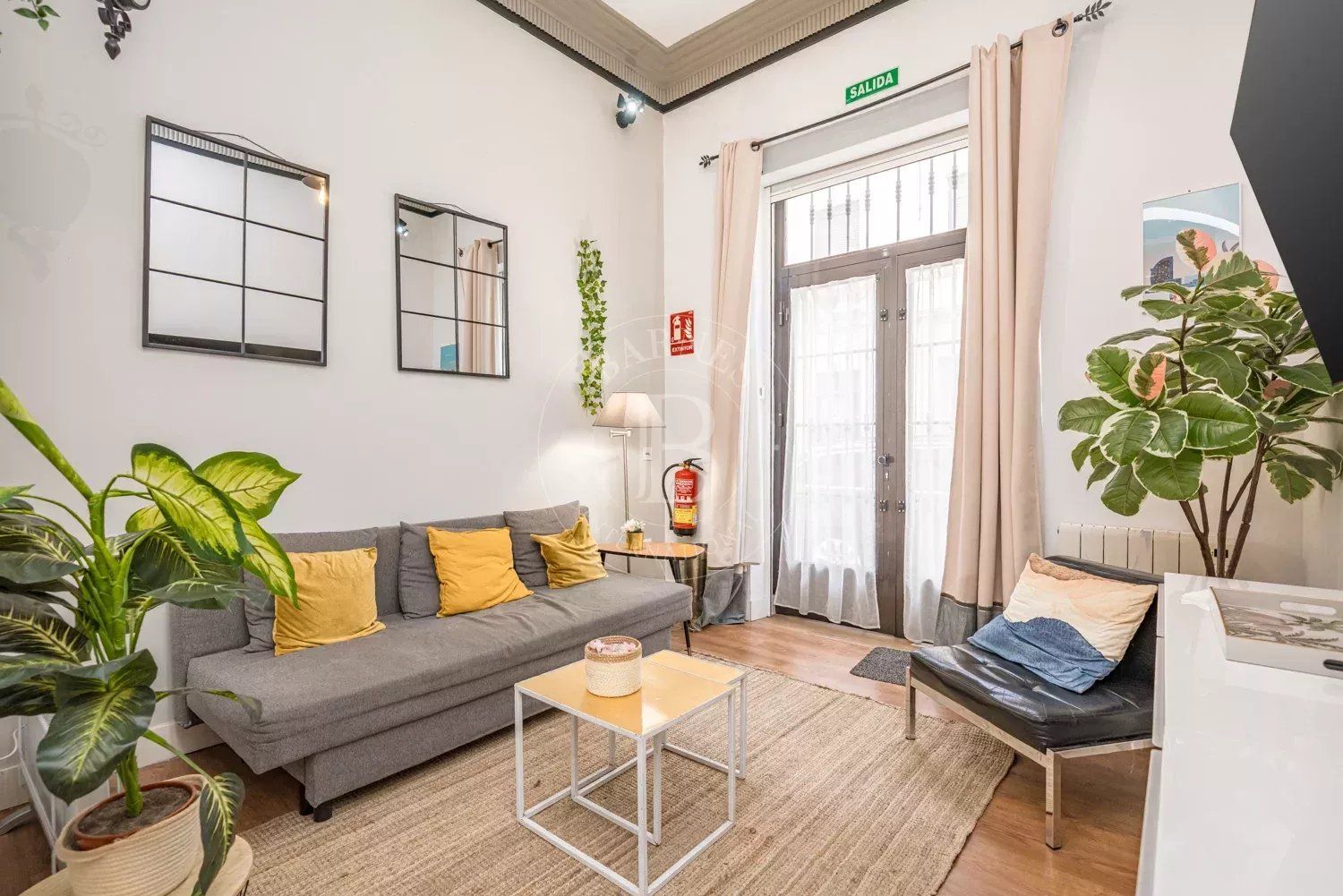 Sala d'estar de Pis en venda en  Madrid Capital amb Aire condicionat, Calefacció i Terrassa