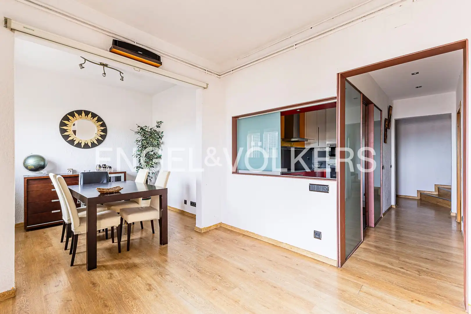 Esszimmer von Dachboden zum Verkauf in Barcelona mit Heizung, Parkett und Terrasse