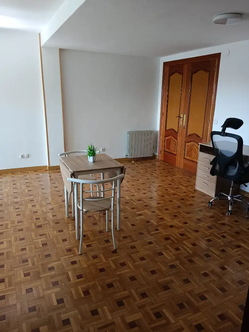Habitación en Calle Pintor Velazquez, Norte - Universidad