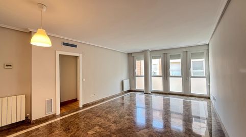 Foto 2 von Wohnung zur Miete in Calle Paz, Paseo Sagasta, Zaragoza Capital
