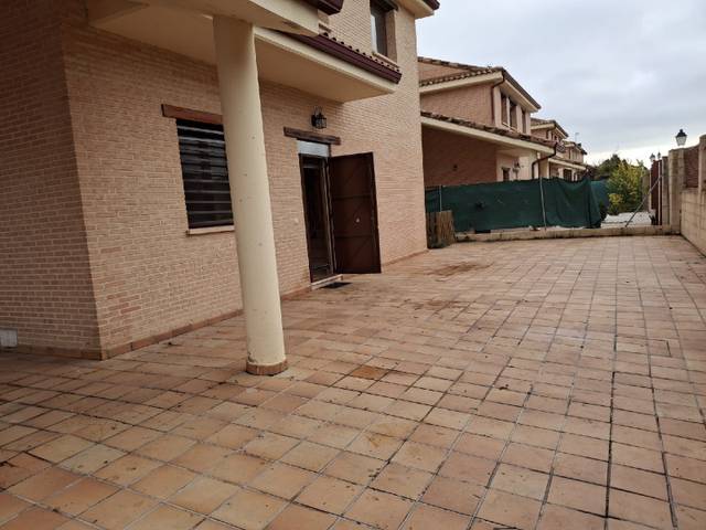 Casa-chalet en Venta en C/ Portugal en Valdetorres de Jarama