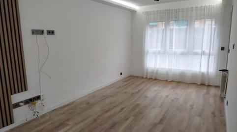 Foto 2 de Pis de lloguer a Carrer de Guasch, Llefià, Badalona