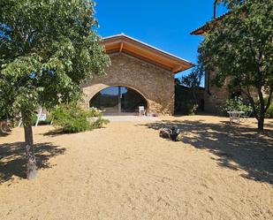 Vista exterior de Finca rústica en venda en Castellbell i el Vilar amb Jardí privat