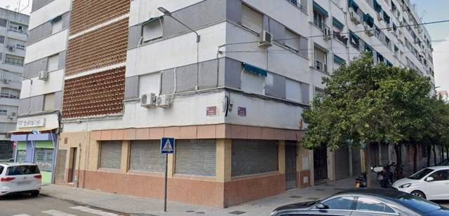 Local comercial en Venta en Calle Núñez de Balboa en Fuensanta- Arcángel