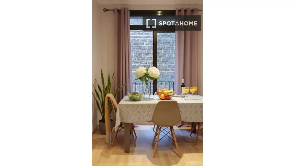 Dining room of Flat for rent in Barcelona  with Air Conditioner, Heating and Furnished