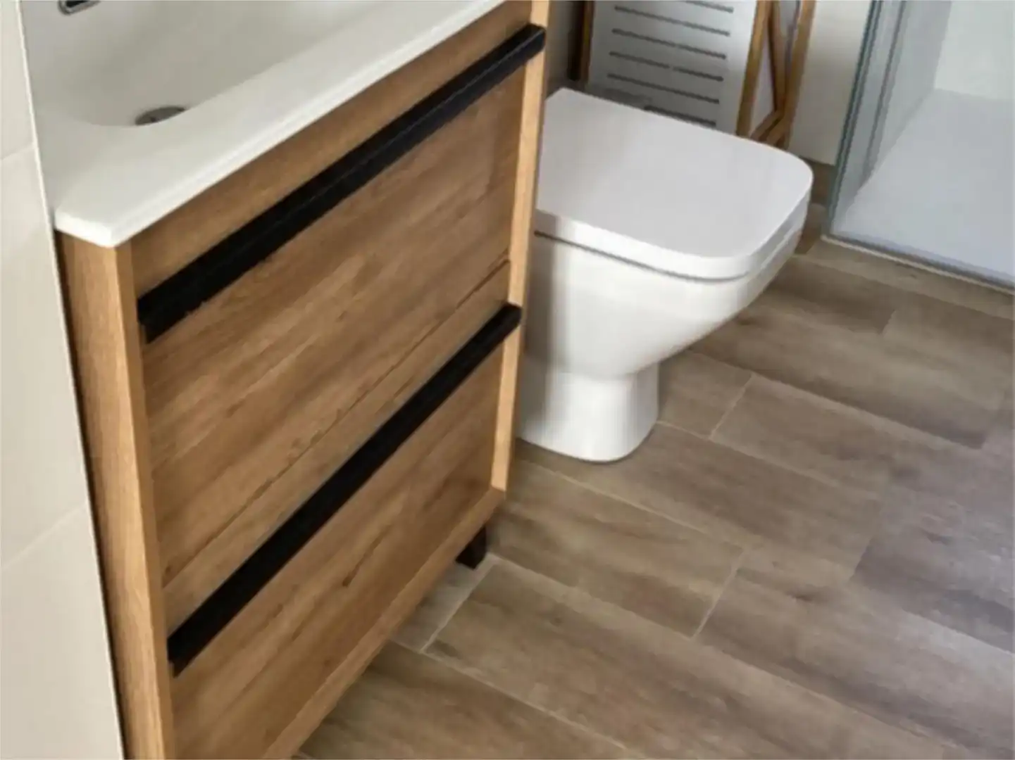 Baño de Local de alquiler en Alicante / Alacant con Aire acondicionado