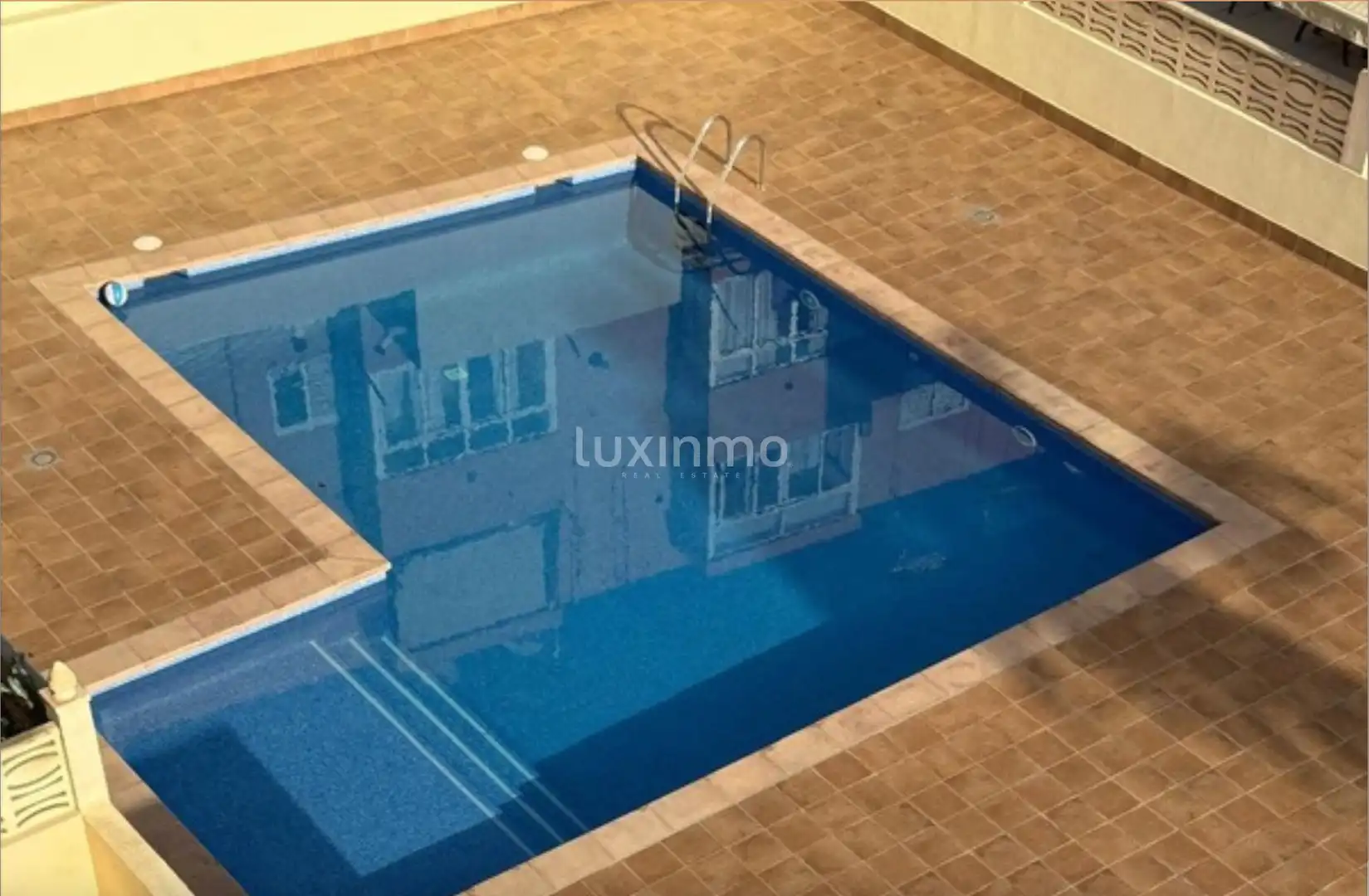 Swimming pool of Attic for rent in S'Eixample - Can Misses