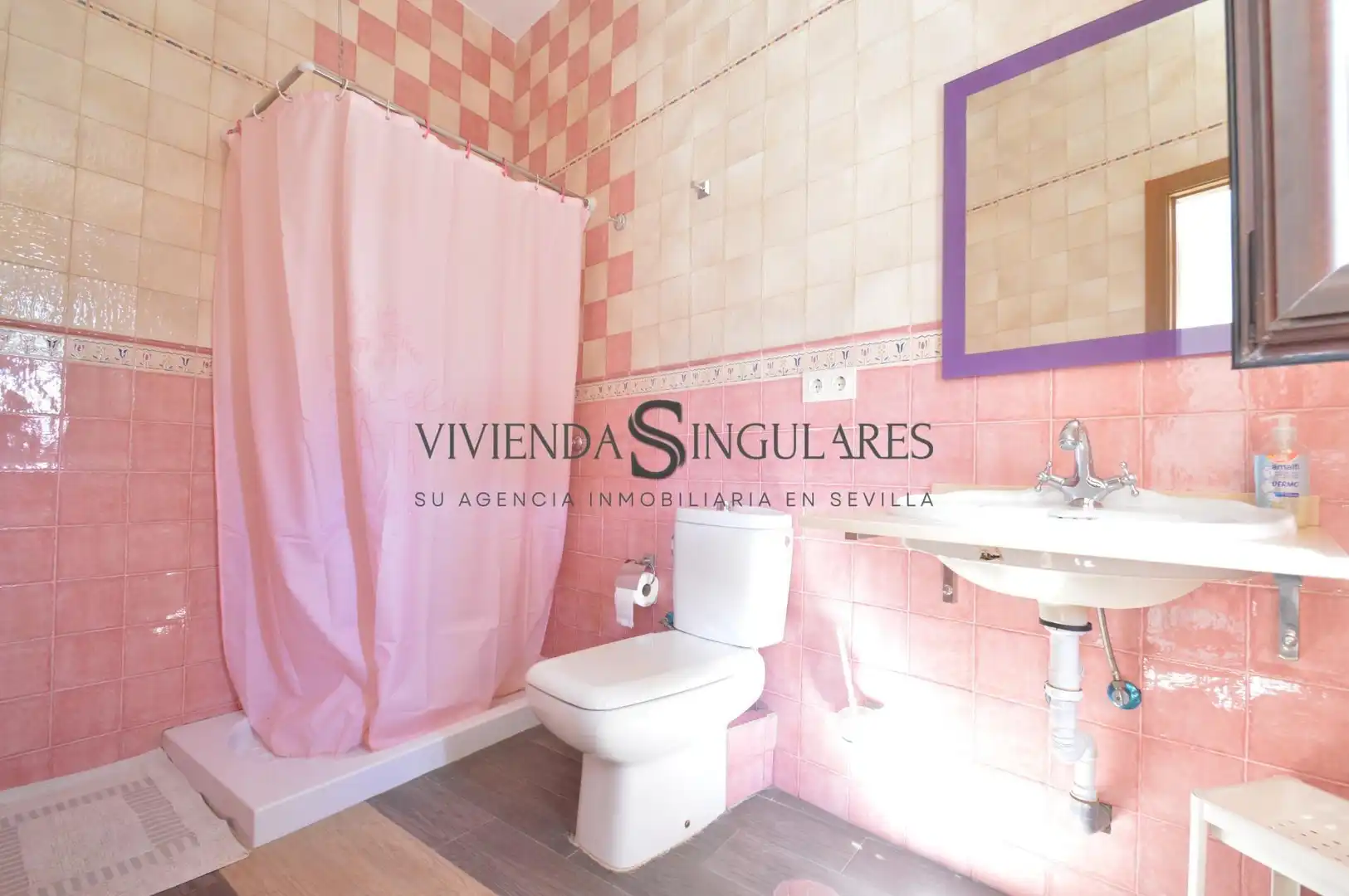 Bathroom of Houses for sale in Arroyomolinos de León  with Air Conditioner, Terrace and Furnished