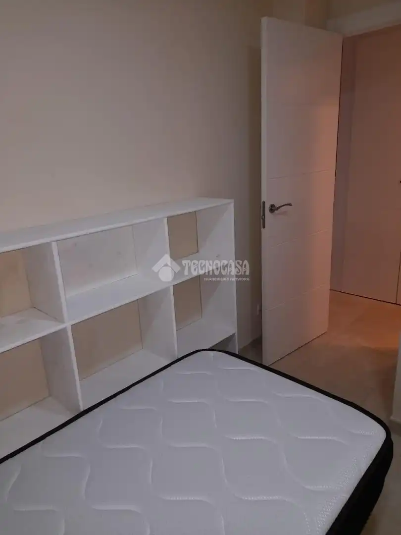 Bedroom of Flat for sale in Valencia