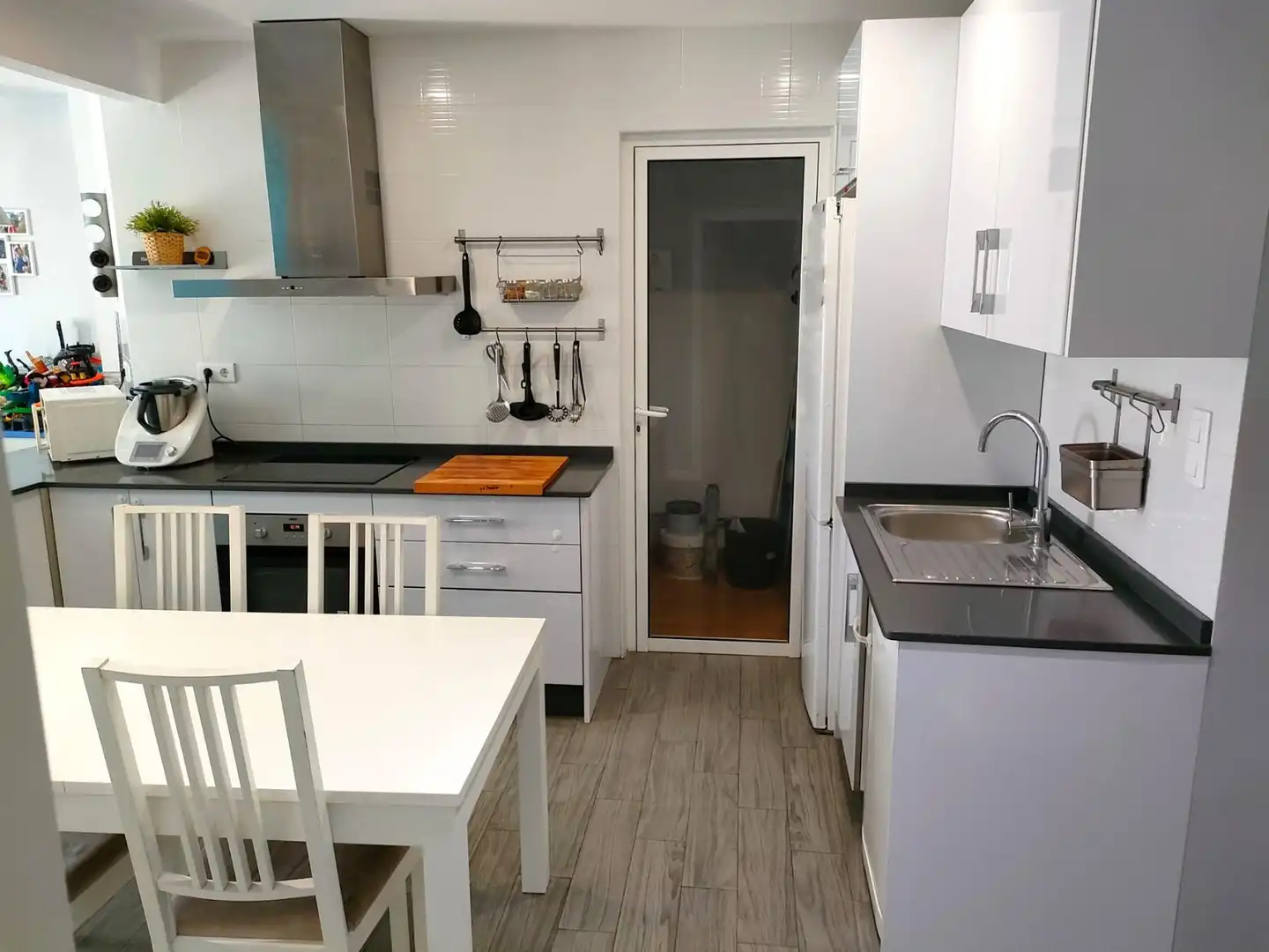 Kitchen of Flat for sale in Villajoyosa / La Vila Joiosa  with Air Conditioner, Terrace and Balcony