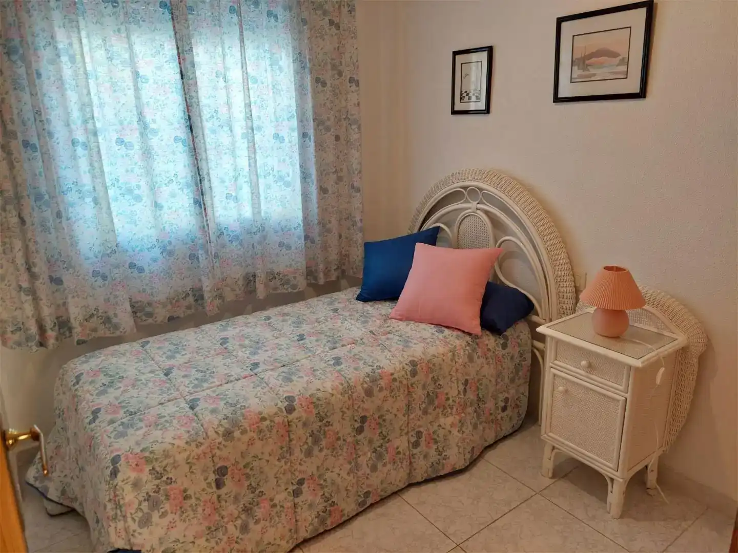 Dormitori de Casa o xalet en venda en La Manga del Mar Menor amb Piscina