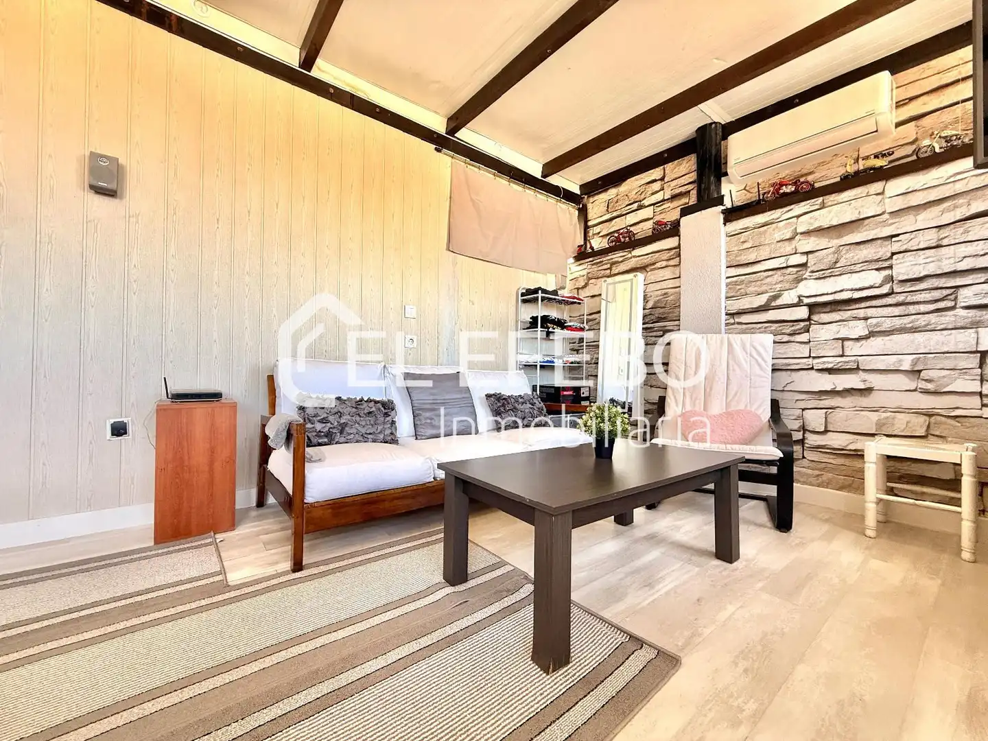 Sala de estar de Casa adosada en venta en Antequera con Aire acondicionado, Calefacción y Parquet