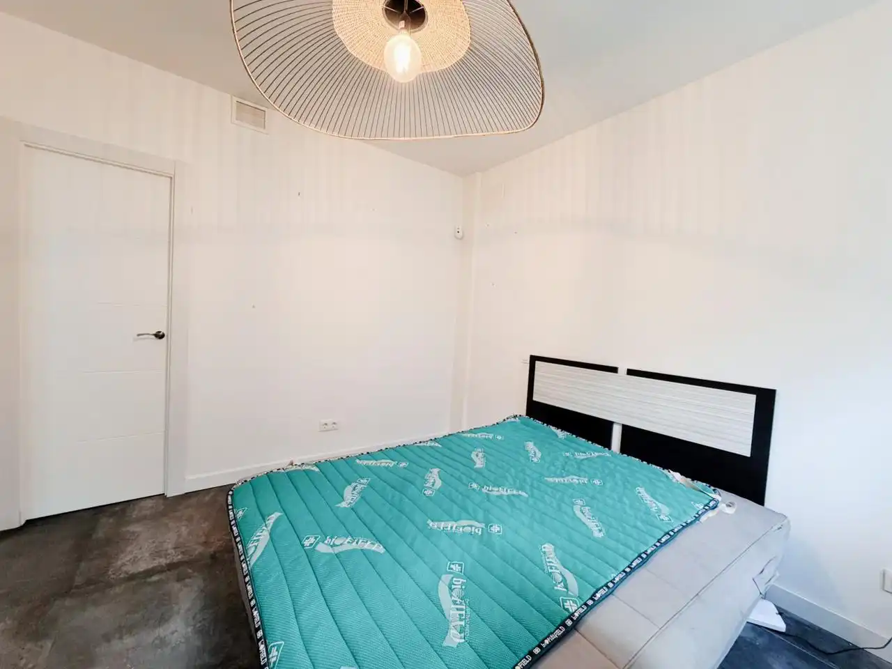 Habitación de Planta baja en venta en Madrid