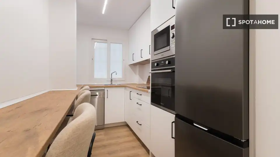 Room in Los Rosales