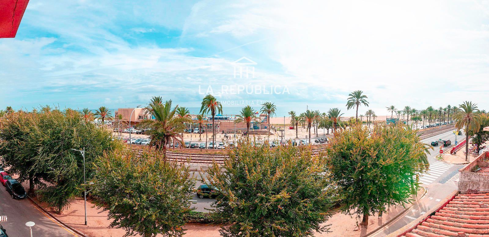 Exterior view of Duplex for sale in Mataró  with Air Conditioner, Heating and Terrace