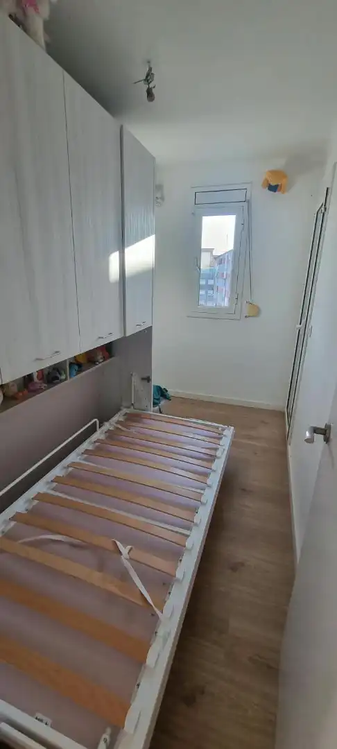 Schlafzimmer von Wohnung zum Verkauf in Badalona mit Parkett, Ofen und Alarm