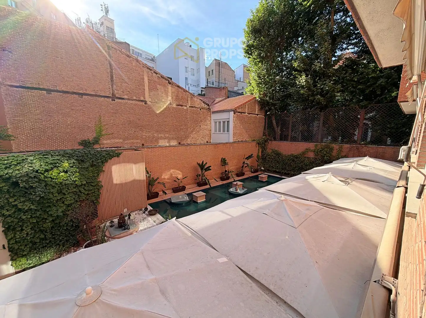 Jardín de Apartamento en venta en Madrid con Calefacción y Amueblado