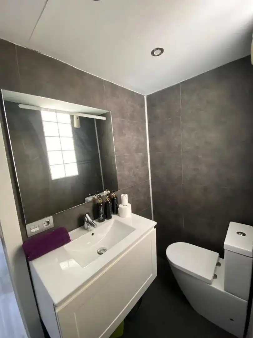 Bathroom of Flat for sale in Valencia  with Air Conditioner, Heating and Parquet flooring