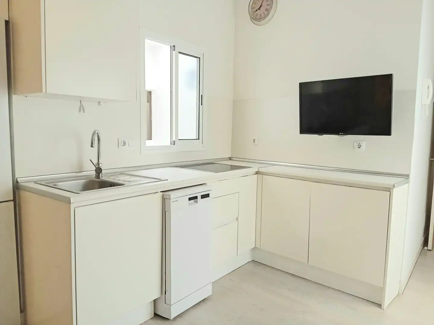 Cocina de Piso de alquiler en Las Palmas de Gran Canaria con Amueblado, Lavadora y TV