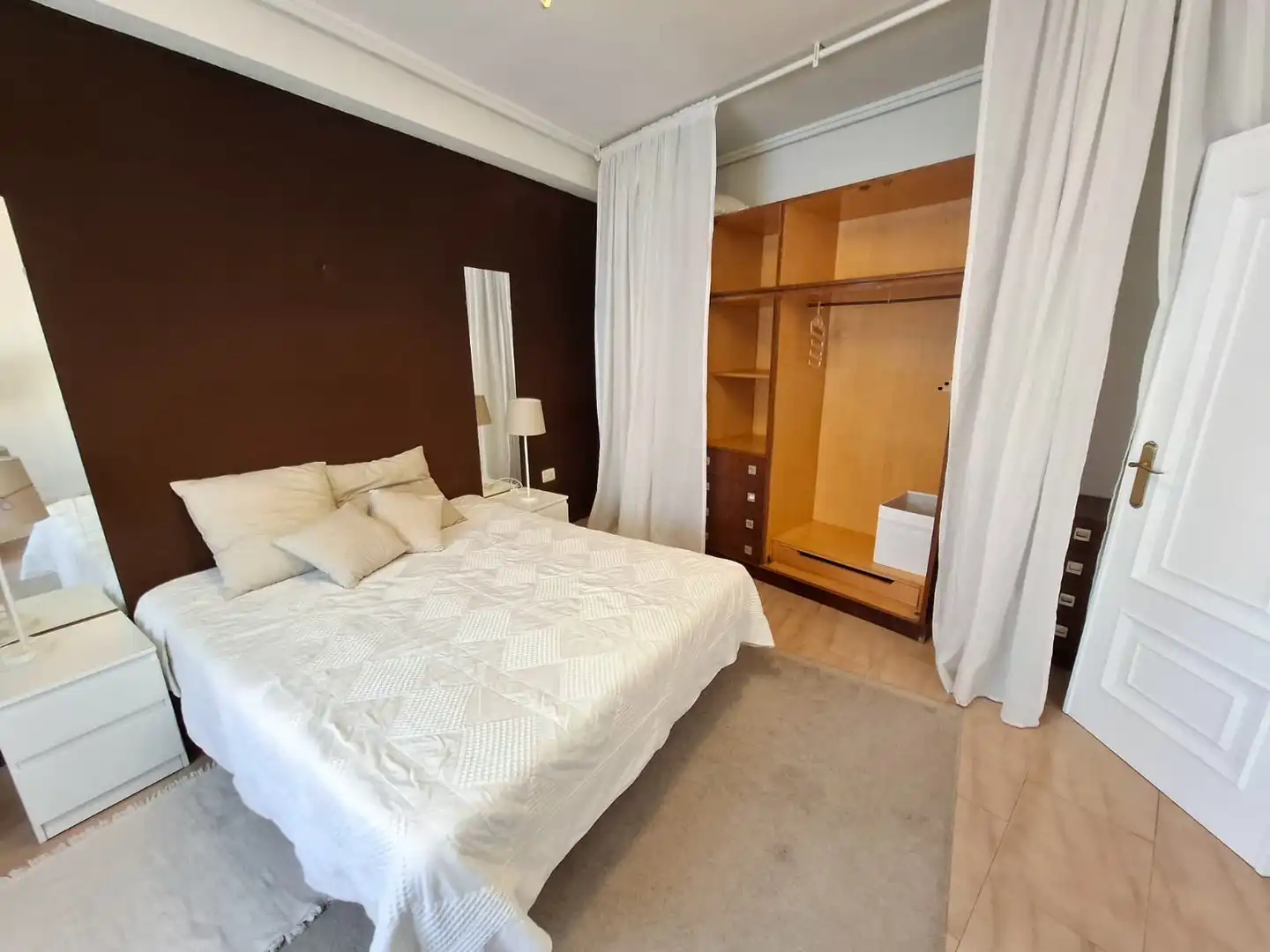 Schlafzimmer von Wohnung zum Verkauf in Valencia mit Möbliert und Balkon