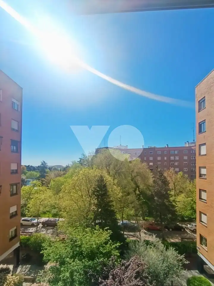 Wohnung zum Verkauf in Madrid mit Heizung, Parkett und Terrasse