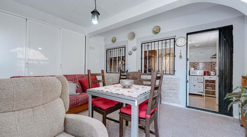 Casa adosada bien mantenida de 3 dormitorios y 2 baños en La Marina, jardín, aire acondicionado y solárium con hermosas vistas a l, imatge 2