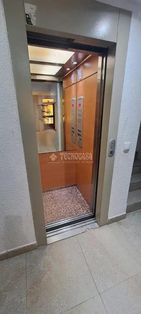 Piso en venta en Alicante / Alacant con Balcón