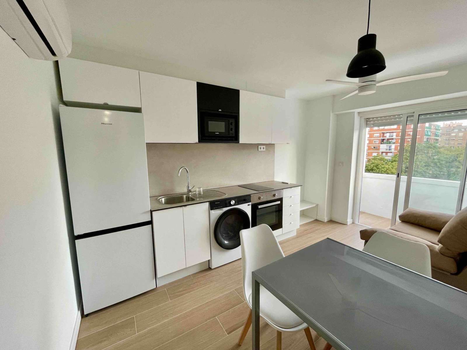 Apartment to share in Malilla