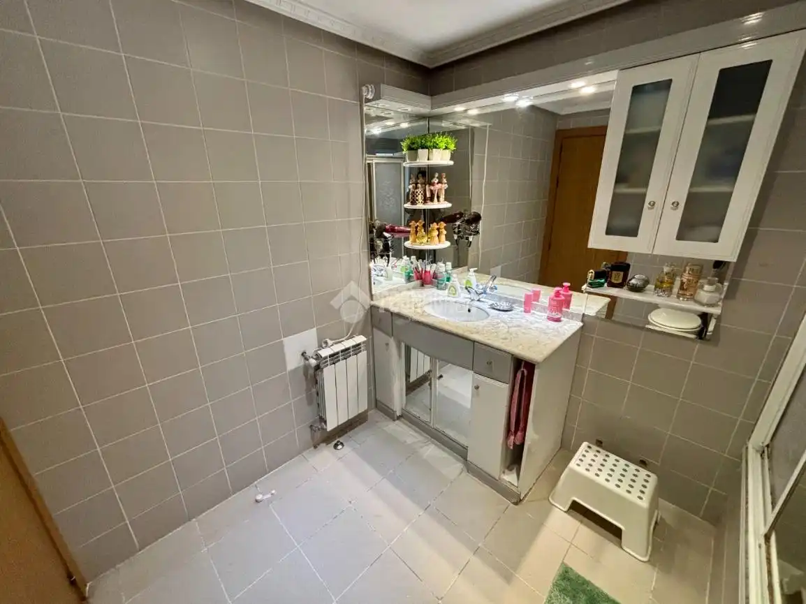 Baño de Piso en venta en Alcalá de Henares con Aire acondicionado y Calefacción