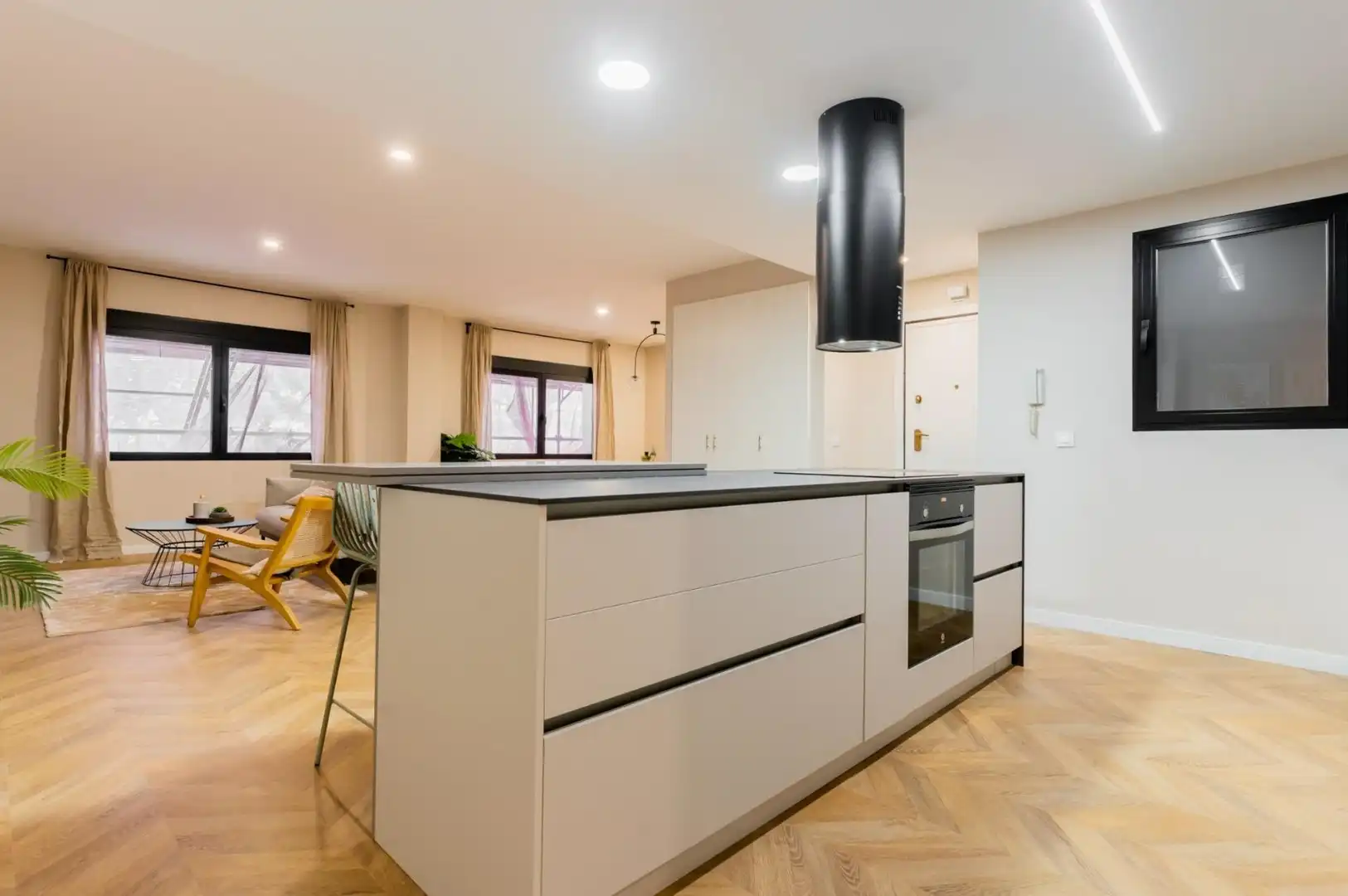 Kitchen of Flat for rent in Valencia  with Air Conditioner, Heating and Storage room