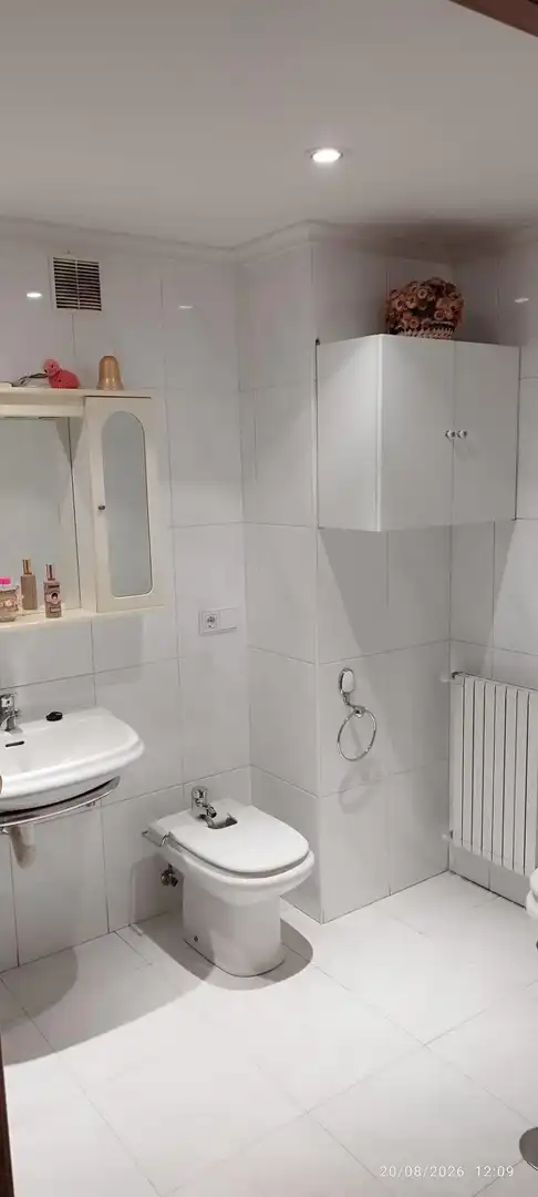 Bathroom of Flat for sale in Ponferrada  with Heating and Furnished