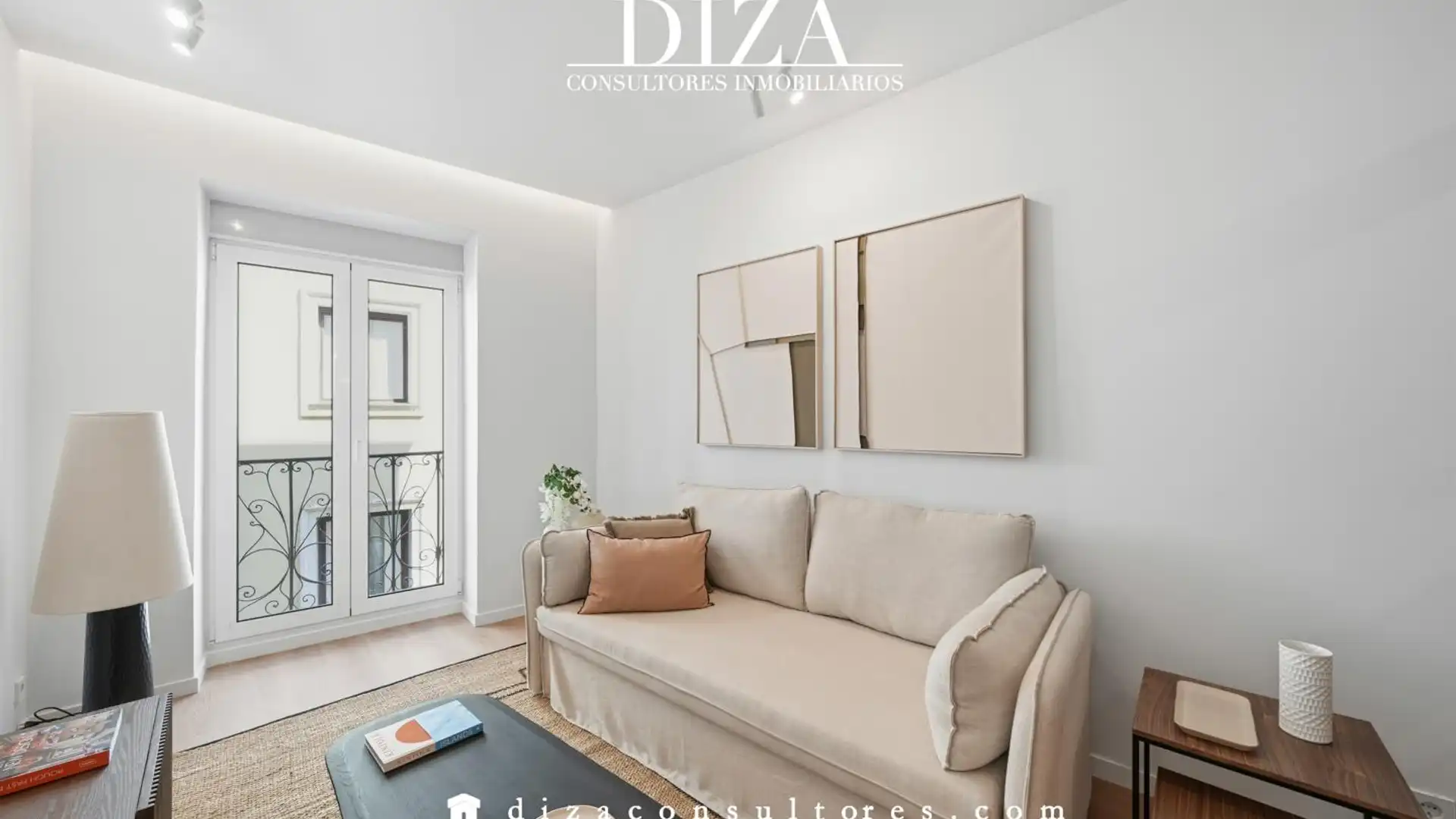 Wohnzimmer von Wohnungen zum Verkauf in  Madrid Capital mit Klimaanlage, Heizung und Möbliert