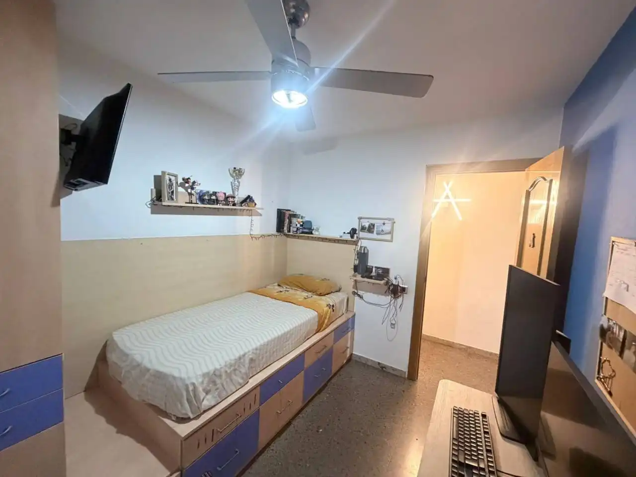 Habitación de Piso en venta en Terrassa con Aire acondicionado, Calefacción y Terraza