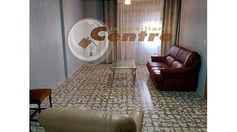 Foto 3 de Casa adosada en venta en Madrigueras, Albacete