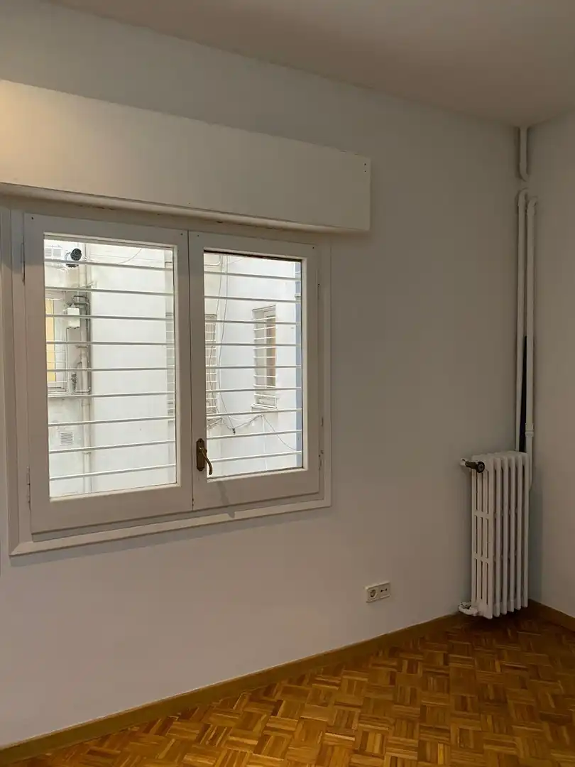 Habitación de Apartamento de alquiler en Barcelona con Aire acondicionado, Parquet y Balcón