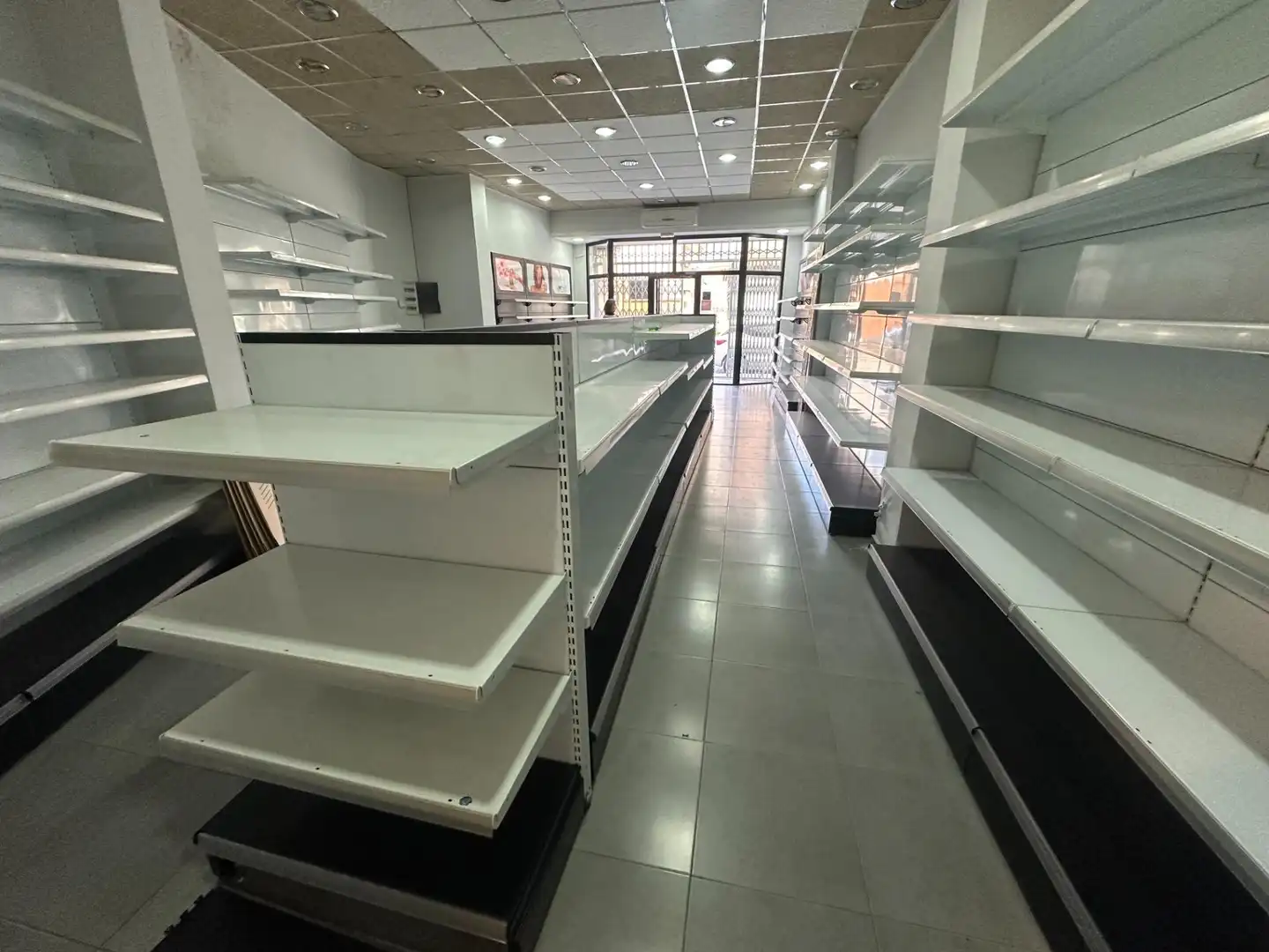 Local comercial en alquiler en Cieza, imagen 2