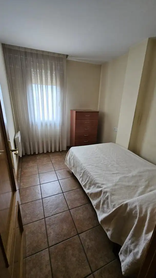 Habitación de Piso en venta en Tarazona con Calefacción y Amueblado