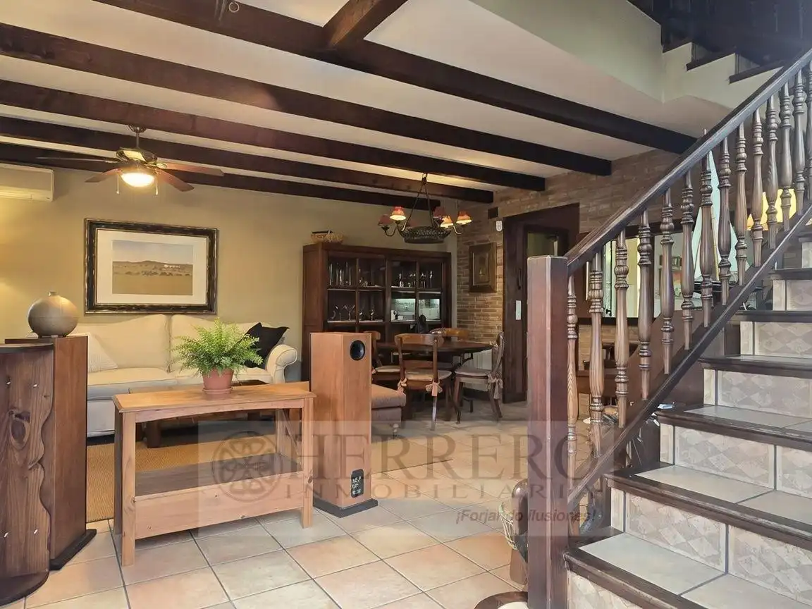 Casa adosada en venta en Gandia con Aire acondicionado, Calefacción y Jardín privado