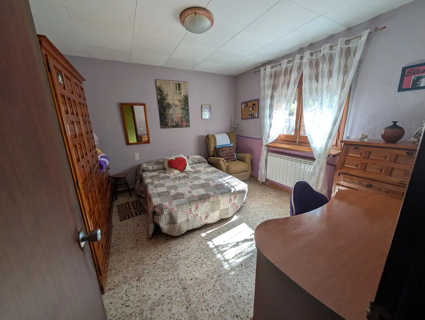 Schlafzimmer von Country house zum Verkauf in Balenyà
