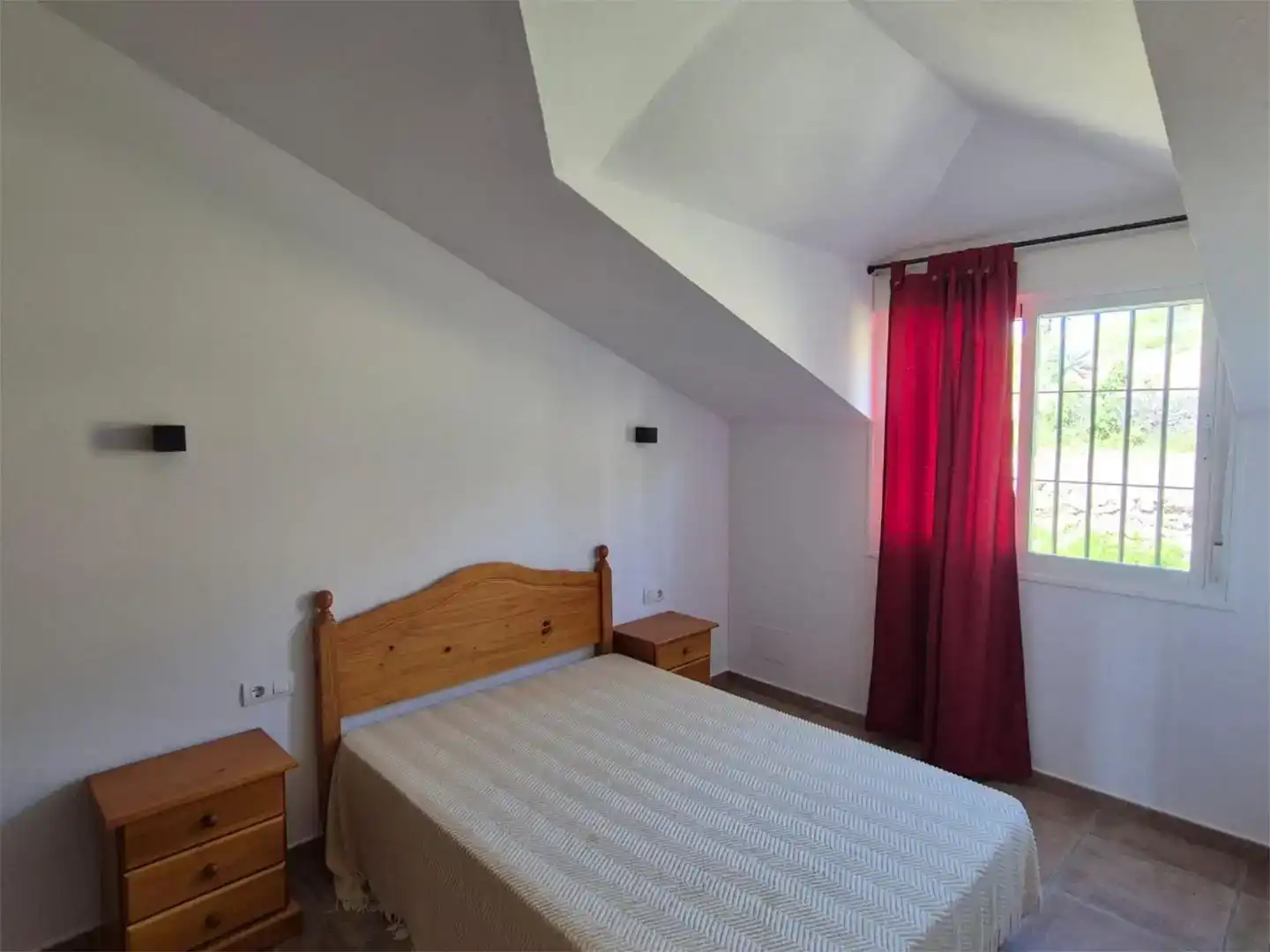 Dormitori de Casa o xalet en venda en Cártama amb Aire condicionat, Piscina i Balcó