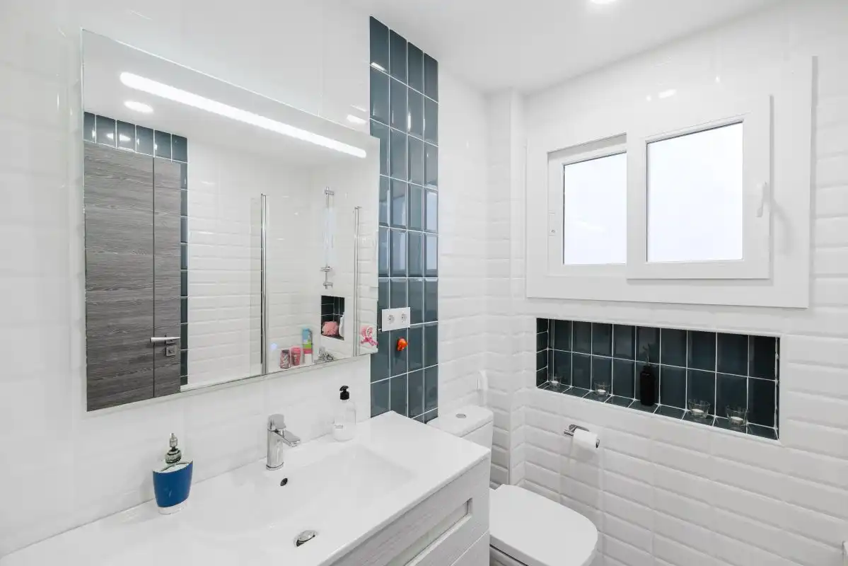 Bathroom of Houses for sale in Málaga  with Air Conditioner, Heating and Private garden