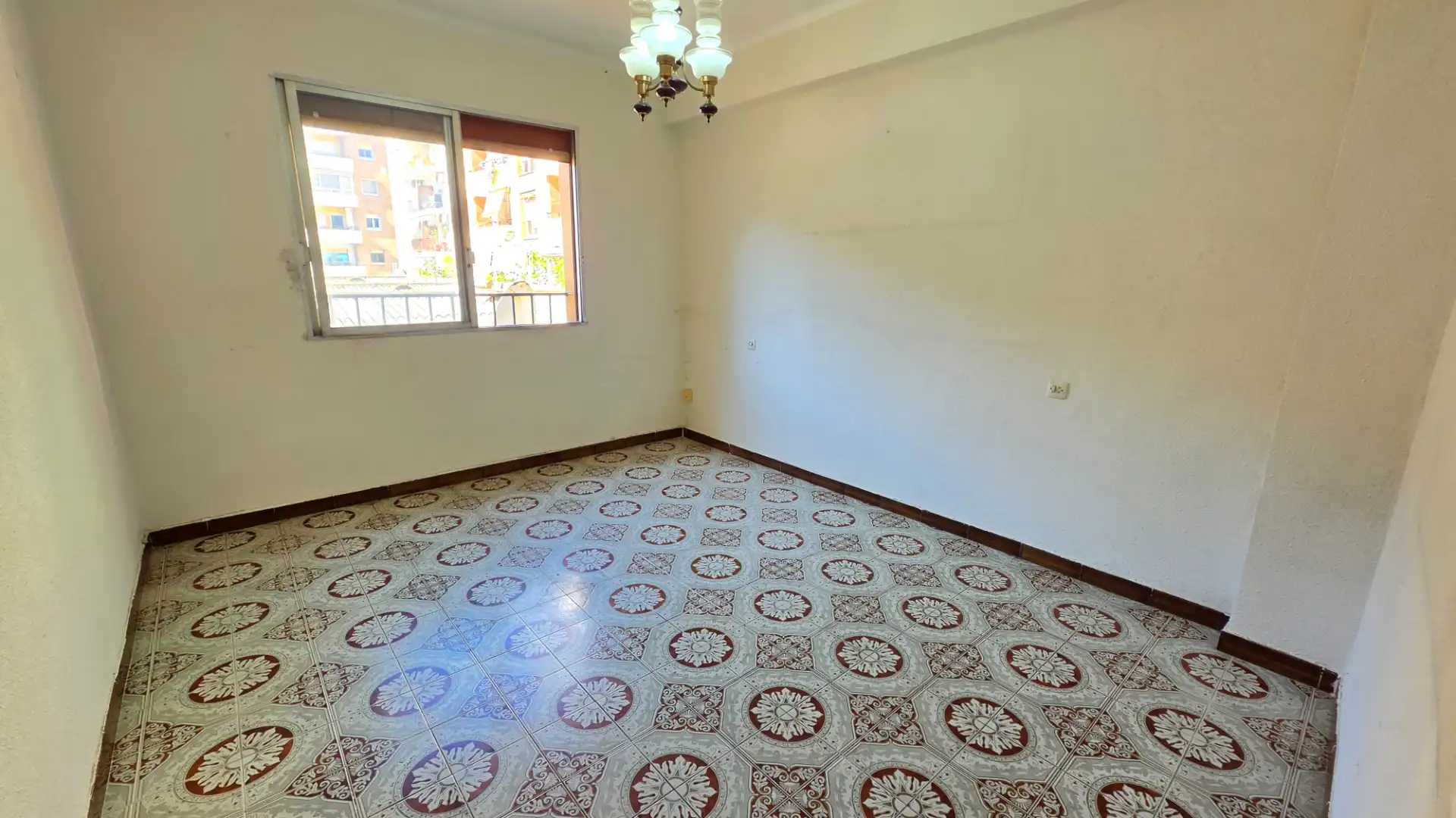 Schlafzimmer von Wohnung zum Verkauf in Tarragona mit Klimaanlage, Heizung und Terrasse
