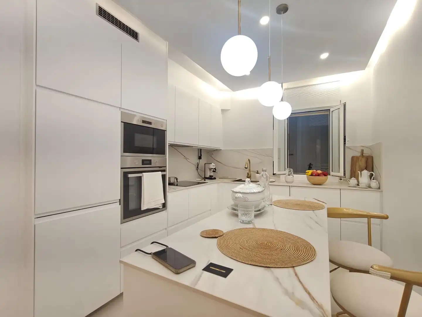 Kitchen of Apartments for sale in Barcelona  with Air Conditioner, Heating and Storage room