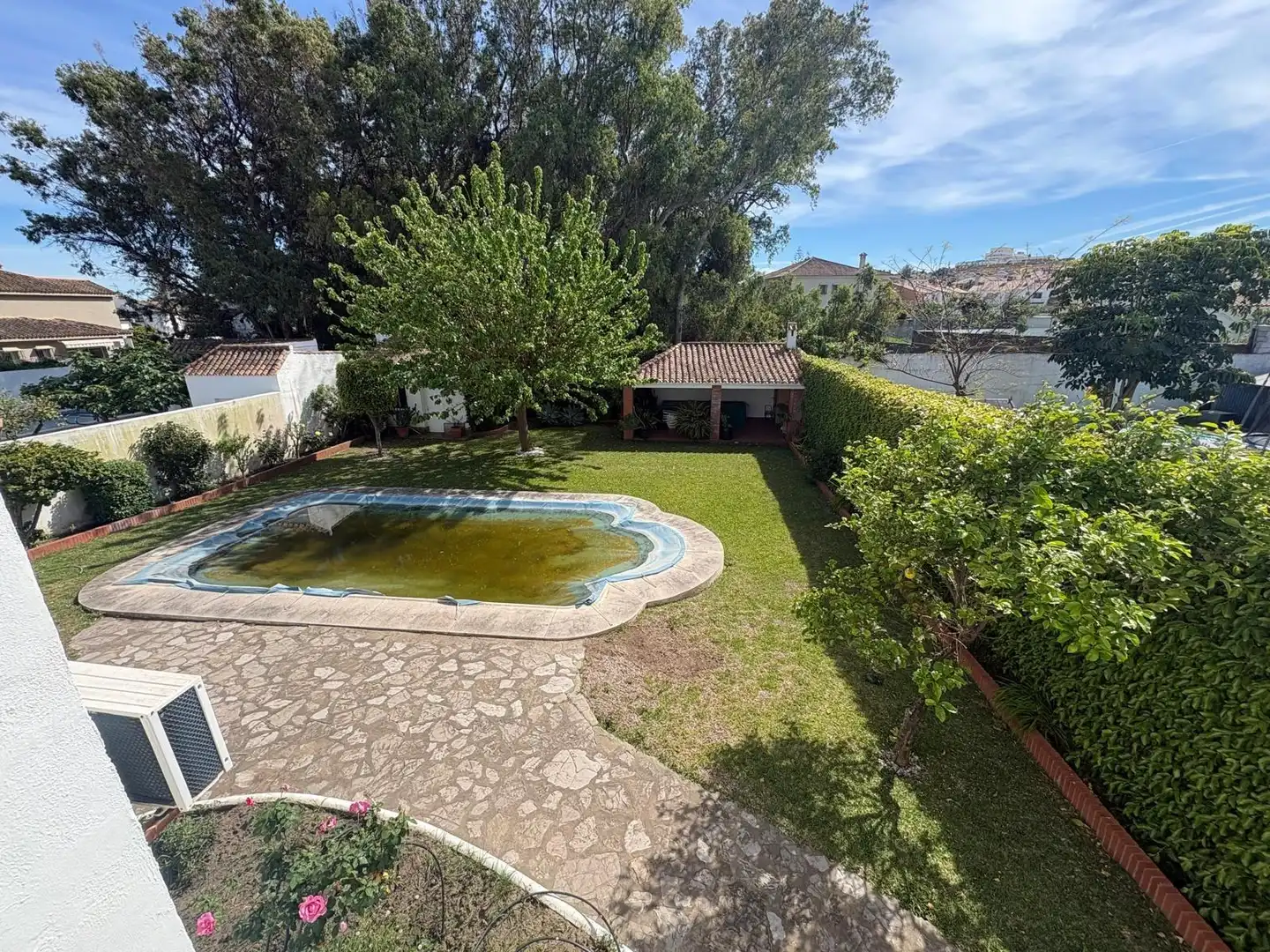Swimming pool of Houses for sale in Algeciras  with Air Conditioner, Private garden and Terrace