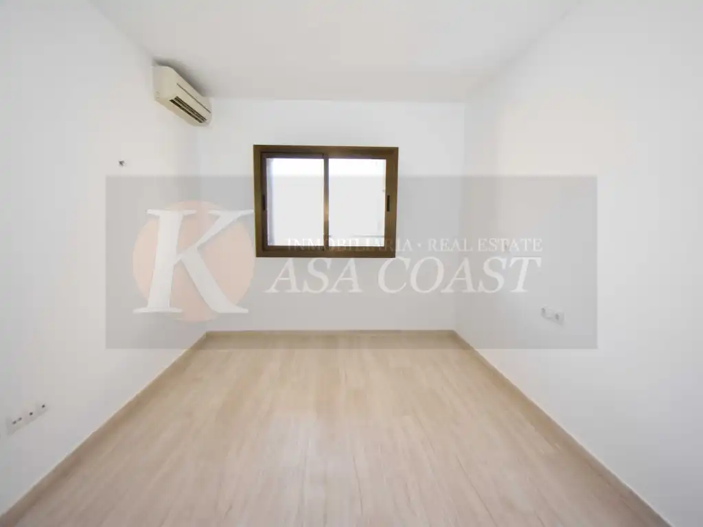 Piso en venta en Fuengirola con Aire acondicionado, Jardín privado y Terraza