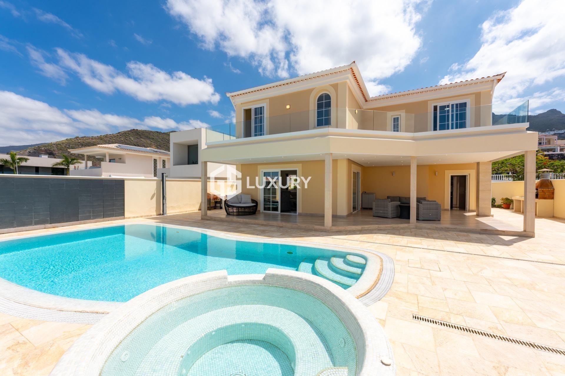 Exterior view of House or chalet for sale in Adeje  with Air Conditioner, Private garden and Terrace
